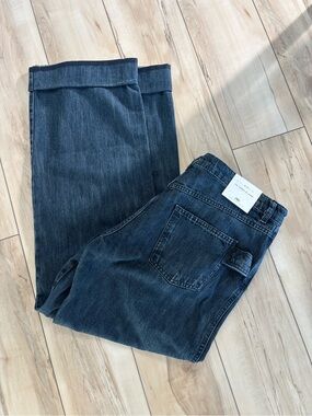 Zara Women's Straight Leg Jeans in Dark Blue Wash